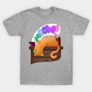 Funny Cartoon Cat with Books Pet Animal Illustration - MEOW T-Shirt